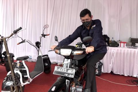 Menilik kendaraan tua diubah jadi motor bebas emisi