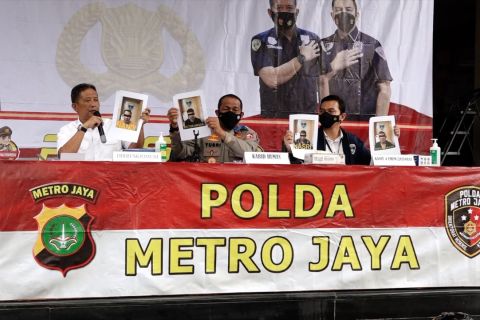 Polisi tangkap enam pelaku perampokan Rp400 juta di PIK