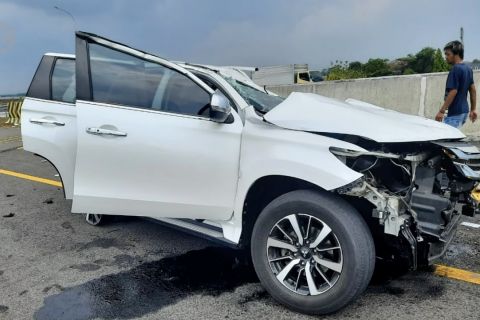 Vanessa Angel dan suami tewas, polisi periksa pengemudi