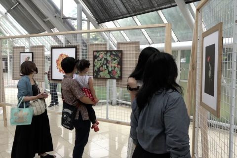 Masyarakat kagumi karya seni rupa Pengembara Molek