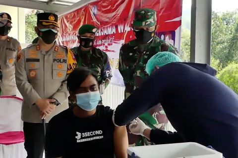 Polres Magelang genjot vaksinasi jelang libur Nataru