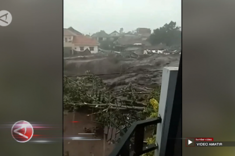 Kota Batu & Malang diterjang banjir bandang