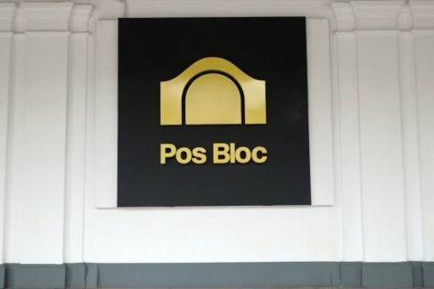 Jajan tanpa tunai di Pos Bloc Jakarta