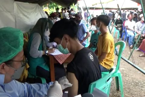 Pemkab Pandeglang targetkan capaian vaksinasi 50 persen awal Desember
