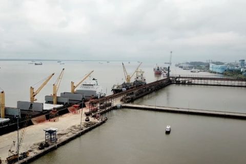 Riau Peringkat 4 realisasi investasi nasional