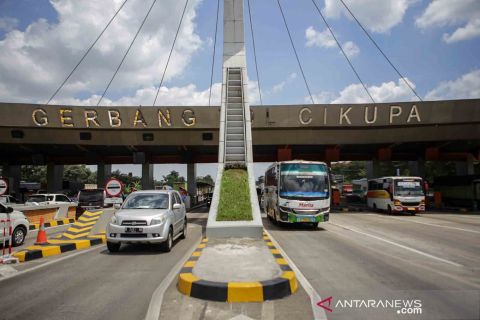 Tekan mobilitas warga, Pemerintah terapkan ganjil genap di jalan tol pada libur akhir tahun