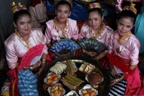 Festival Kandekandea Buton