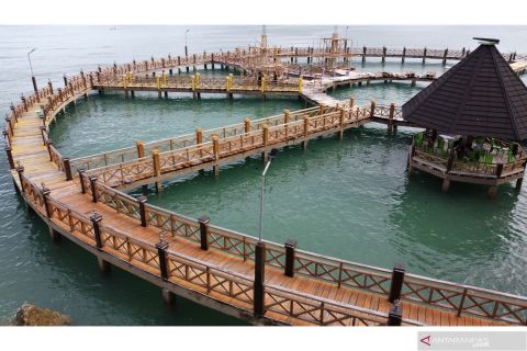 Wisata Jembatan Lingkar Lapoili