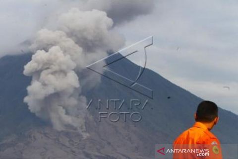 Waspada Awan Panas Gunung Semeru