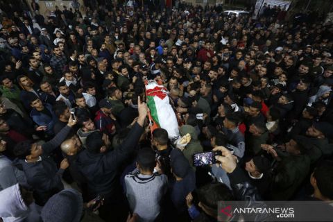 Pemakaman warga Palestina korban bentrokan dengan tentara Israel