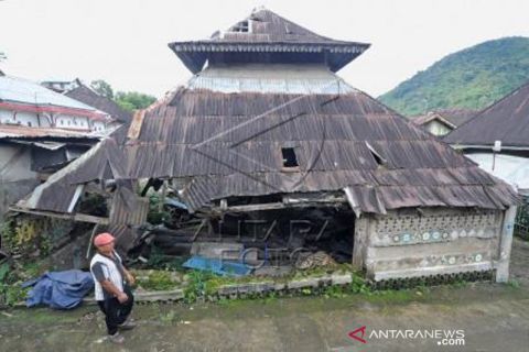 Masjid  Kuno Terbengkalai Di Kerinci