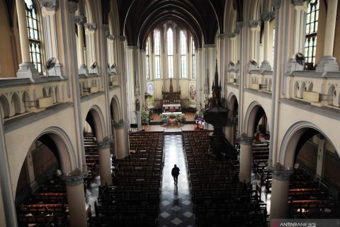 Persiapan Natal di Gereja Katedral Jakarta
