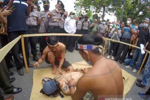 Aksi Dukung Penyelamatan Mentawai