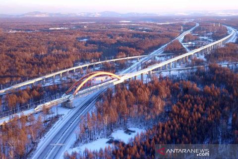 Pengoperasian perdana jalur kereta cepat Stasiun Changchun - kaki Pegunungan Changbai