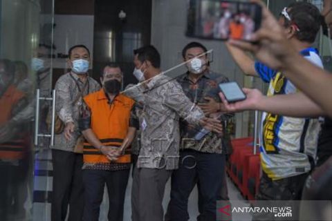 KPK Tahan Alfred Simanjuntak