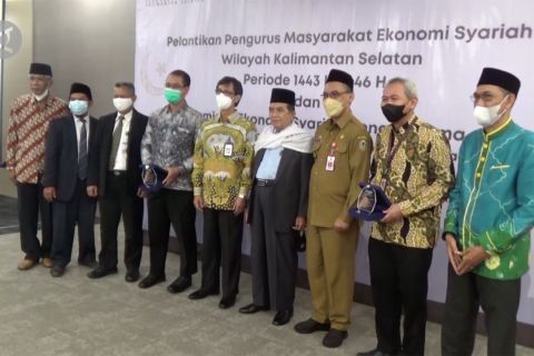 OJK gandeng MES gencarkan literasi produk keuangan syariah