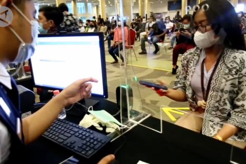 Bandara Ngurah Rai tetap ramai, meski aturan diperketat