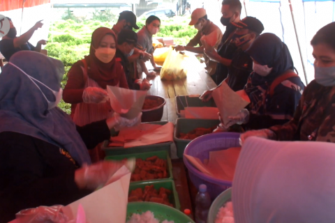 Mensos pastikan dapur umum cukupi kebutuhan makan pengungsi Semeru