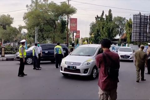 Polresta Cirebon Kota terapkan ganjil genap saat libur tahun baru