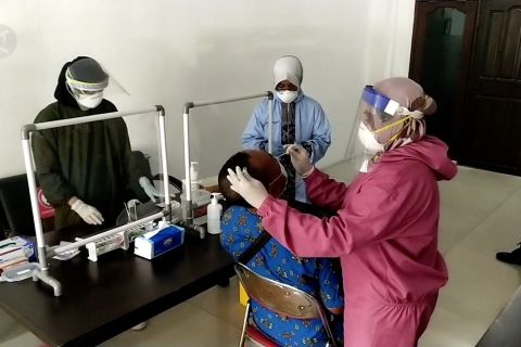 Layanan tes cepat antigen kini hadir di Stasiun Pegadenbaru