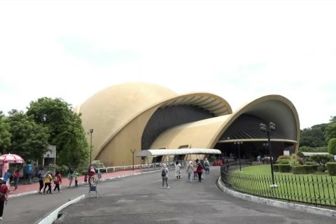 Jelang Tahun Baru, pengunjung Taman Mini meningkat di akhir pekan