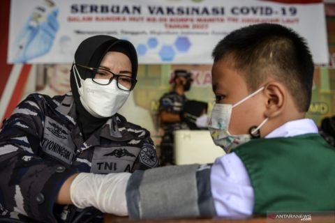 Kowal gelar vaksinasi COVID-19 bagi murid SD