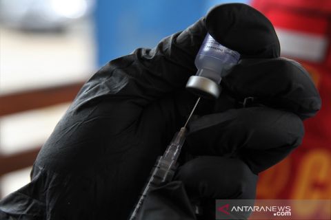 VAKSINASI COVID-19 KE LAPAK PEDAGANG