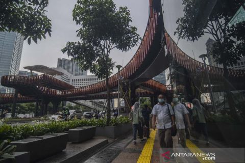 Progres JPO berkonsep kapal Pinisi di Jakarta