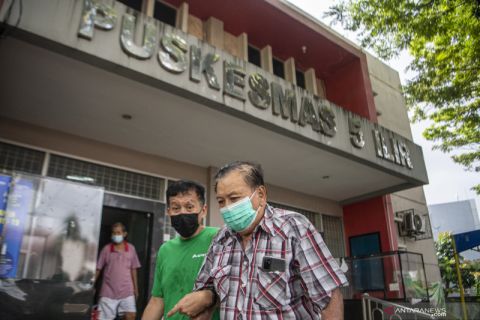 Vaksinasi Booster di Puskesmas Lima Ilir