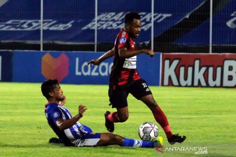 Persipura bermain imbang 0-0 lawan Persiraja