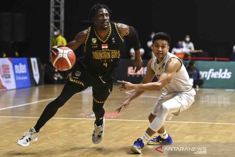 IBL 2022: NSH Mountain Gold kalahkan West Bandits Solo 69-67