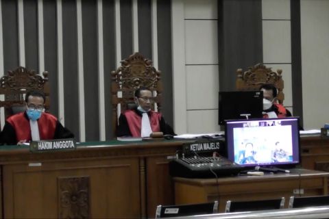 Bupati Banjarnegara jalani sidang perdana kasus dugaan korupsi