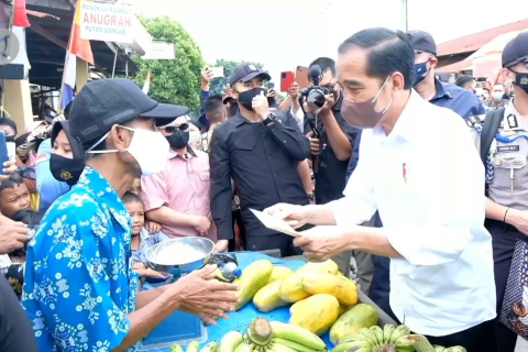 Harapan pedagang Pasar Bantingan usai terima bantuan Presiden