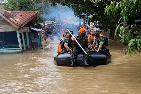 Pangdam IM tinjau dapur umum dan Koramil terdampak banjir