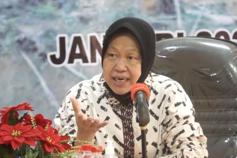 Mensos serahkan bantuan untuk korban banjir Jayapura