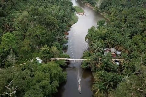 Melihat keindahan alam dan kearifan lokal suku Talang Mamak