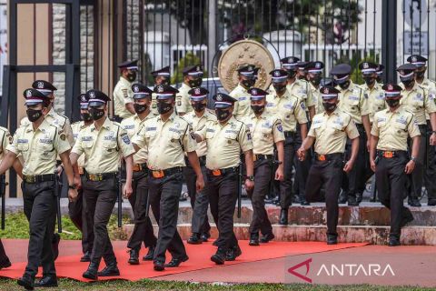 HUT ke-41, Satpam pamerkan seragam terbaru