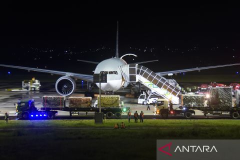 Logistik MotoGP untuk tes pramusim tiba di Lombok
