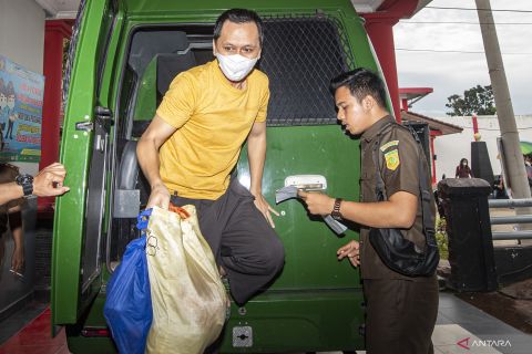 Pemindahan dosen tersangka pelecehan seksual