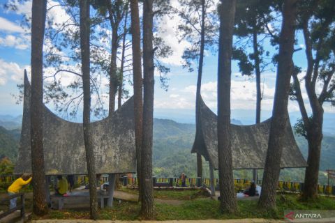 Wisata Puncak Pato di Sumbar