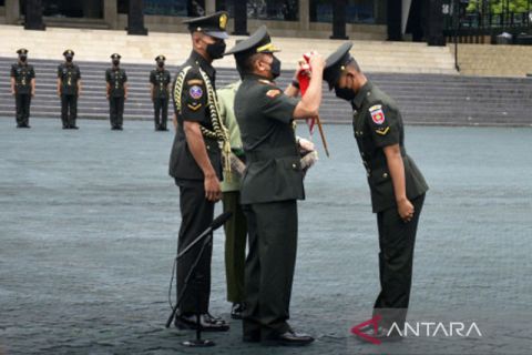 Penutupan Pendidikan Pertama Bintara TNI AD