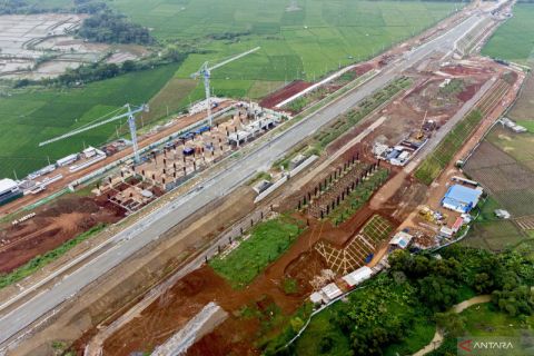 Kontribusi proyek kereta cepat pada perekonomian warga