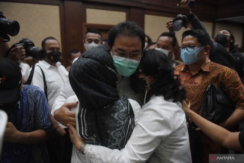 Azis Syamsuddin divonis 3,5 tahun penjara