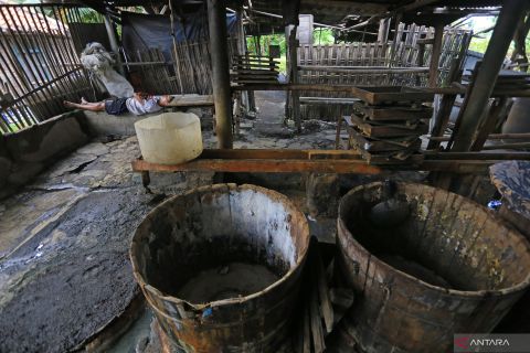 Produsen tahu mogok produksi