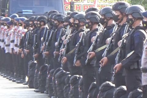 Brimob Polda Sultra lepas 102 personel Satgas Operasi Amole Papua