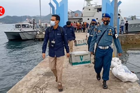 Lanal Banten kawal layanan kas keliling BI di Pulau Panjang