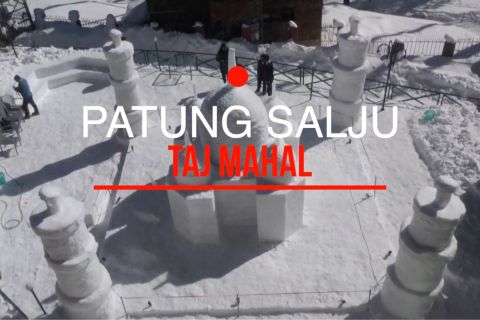 Patung salju Taj Mahal memikat turis datang ke Kashmir