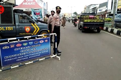 Polres Pandeglang giatkan lagi Operasi Yustisi dan bagi-bagi masker