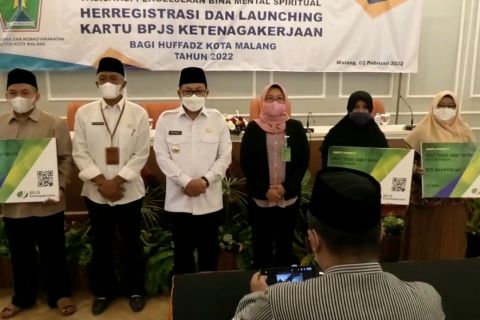 Wujud perhatian Pemkot Malang dan BPJS Naker bagi huffadz
