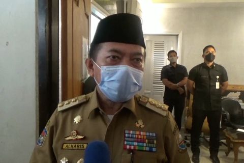 Gubernur Jambi larang warganya ke luar negeri